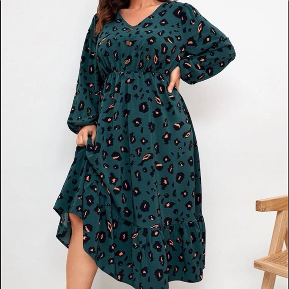 Dresses & Skirts - Plus Size Leopard Print Long Bishop Sleeve Dress